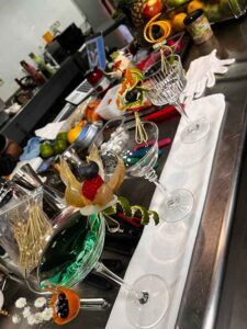 Taller-de-decoraciones-para-cursos-de-coctelería-(7)
